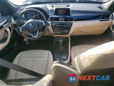Zdjęcie 8 z 12 samochodu: 2018 BMW X1 SDRIVE28I VIN:WBXHU7C3XJ5L09729 - miniatura