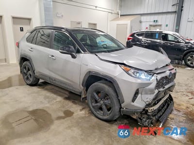 Czwarte zdjęcie samochodu z boku: 2021 TOYOTA RAV4 XLE VIN:2T3RWRFV2MW103693 - miniatura