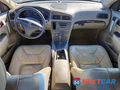 Zdjęcie 8 z 13 samochodu: 2002 VOLVO S60 2.4T VIN:YV1RS58D722178835 - miniatura