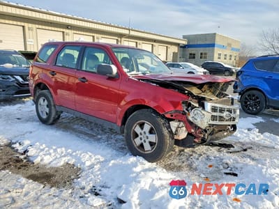 Czwarte zdjęcie samochodu z boku: 2012 FORD ESCAPE XLS VIN:1FMCU0C72CKC78896 - miniatura