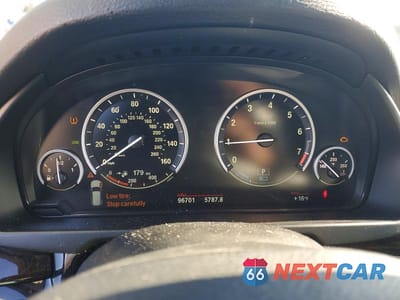 Zdjęcie 9 z 13 samochodu: 2016 BMW X5 XDR40E VIN:5UXKT0C53G0S78469 - miniatura