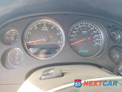 Zdjęcie 9 z 14 samochodu: 2013 CHEVROLET SUBURBAN C1500 LT VIN:1GNSCJE0XDR266780 - miniatura