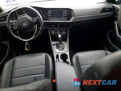 Zdjęcie 8 z 11 samochodu: 2021 VOLKSWAGEN JETTA S VIN:3VWC57BU3MM092633 - miniatura
