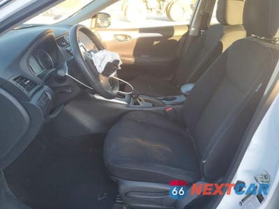 Zdjęcie 7 z 12 samochodu: 2019 NISSAN SENTRA S VIN:3N1AB7AP2KY383146 - miniatura