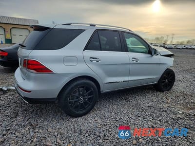 Trzecie zdjęcie samochodu z tyłu: 2018 MERCEDES-BENZ GLE 350 4MATIC VIN:4JGDA5HB6JB165604 - miniatura