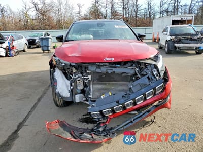 Piąte zdjęcie samochodu w środku: 2025 JEEP COMPASS LIMITED VIN:3C4NJDCN7ST502317 - miniatura