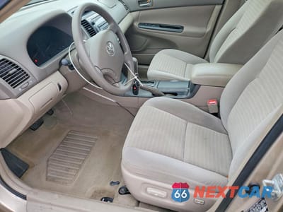 Zdjęcie 7 z 13 samochodu: 2005 TOYOTA CAMRY LE VIN:4T1BE30K95U515300 - miniatura