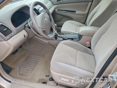 Zdjęcie 7 z 13 samochodu: 2005 TOYOTA CAMRY LE VIN:4T1BE30K95U515300 - miniatura