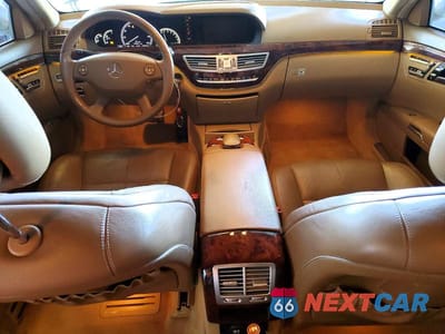Zdjęcie 8 z 12 samochodu: 2008 MERCEDES-BENZ S 550 VIN:WDDNG71X78A199937 - miniatura