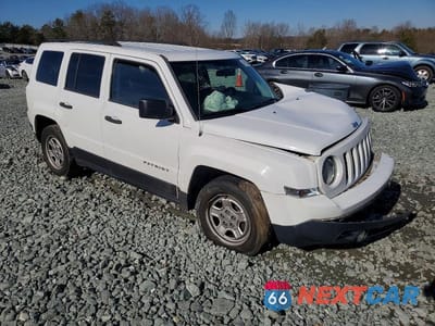 Czwarte zdjęcie samochodu z boku: 2015 JEEP PATRIOT SPORT VIN:1C4NJPBB6FD296427 - miniatura