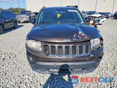 Piąte zdjęcie samochodu w środku: 2014 JEEP COMPASS SPORT VIN:1C4NJCBA3ED587160 - miniatura