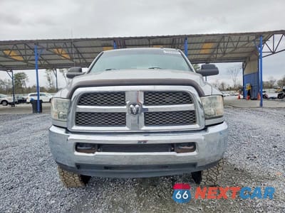 Piąte zdjęcie samochodu w środku: 2014 RAM 2500 FLATBED TRUCK VIN:3C6UR5CL3EG160264 - miniatura