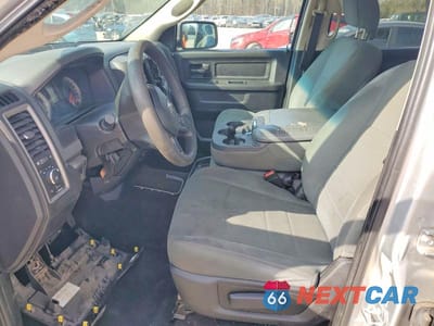 Zdjęcie 7 z 11 samochodu: 2017 RAM 1500 ST VIN:3C6RR6KT1HG504661 - miniatura