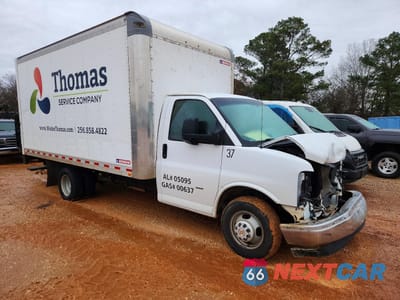 Czwarte zdjęcie samochodu z boku: 2021 CHEVROLET EXPRESS G3500 BOX TRUCK VIN:1GB3GSC79M1200005 - miniatura