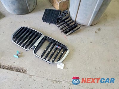 Zdjęcie 13 z 14 samochodu: 2024 BMW X7 M60I VIN:5UX33EM04R9T46247 - miniatura