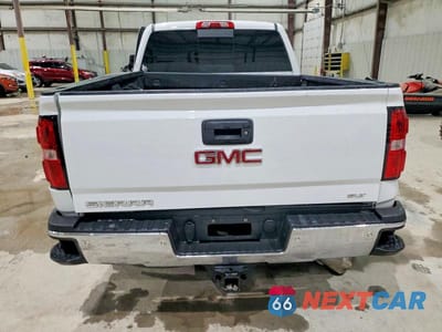 Zdjęcie 6 z 12 samochodu: 2018 GMC SIERRA K2500 SLT VIN:1GT12TEY5JF284240 - miniatura