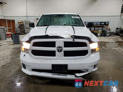 Piąte zdjęcie samochodu w środku: 2019 RAM 1500 CLASSIC TRADESMAN VIN:1C6RR7FG5KS568463 - miniatura