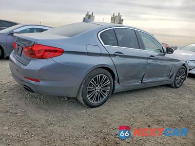 Trzecie zdjęcie samochodu z tyłu: 2019 BMW 540 I VIN:WBAJE5C50KG919790 - miniatura