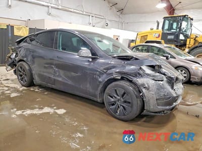 Czwarte zdjęcie samochodu z boku: 2024 TESLA MODEL Y VIN:7SAYGDEE8RF160817 - miniatura