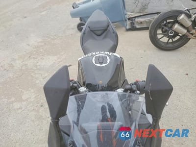 Piąte zdjęcie samochodu w środku: 2025 KAWASAKI EX500 VIN:ML5EXGG15SDA63113 - miniatura