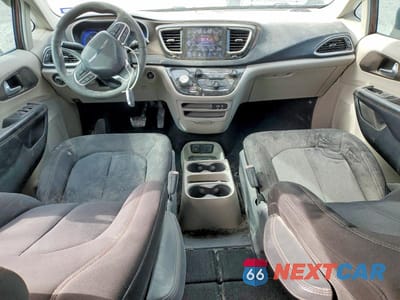 Zdjęcie 8 z 12 samochodu: 2017 CHRYSLER PACIFICA TOURING VIN:2C4RC1DG7HR638307 - miniatura