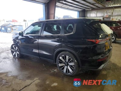 Drugie zdjęcie samochodu z przodu: 2025 MITSUBISHI OUTLANDER SE VIN:JA4J4VA84SZ046305 - miniatura