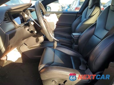 Zdjęcie 7 z 11 samochodu: 2018 TESLA MODEL S VIN:5YJSA1E27JF258721 - miniatura