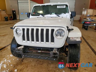 Piąte zdjęcie samochodu w środku: 2020 JEEP WRANGLER UNLIMITED SAHARA VIN:1C4HJXEN8LW157340 - miniatura