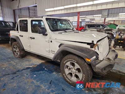 Czwarte zdjęcie samochodu z boku: 2018 JEEP WRANGLER UNLIMITED SPORT VIN:1C4HJXDN7JW278505 - miniatura