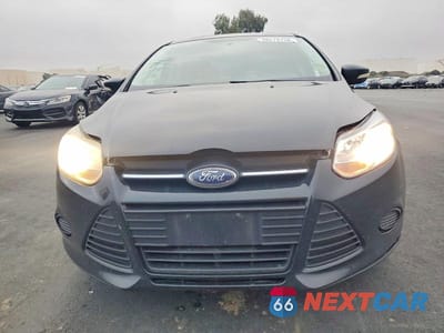 Piąte zdjęcie samochodu w środku: 2014 FORD FOCUS SE VIN:1FADP3F26EL156403 - miniatura