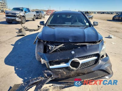 Piąte zdjęcie samochodu w środku: 2015 MERCEDES-BENZ CLA 250 VIN:WDDSJ4EB0FN215046 - miniatura