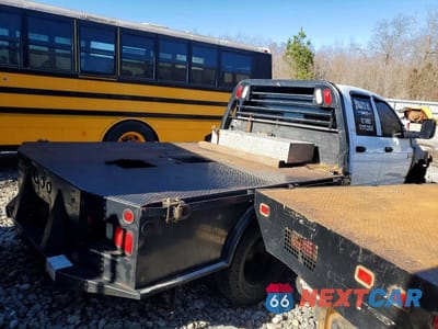 Trzecie zdjęcie samochodu z tyłu: 2007 DODGE RAM 3500 FLATBED TRUCK VIN:3D6WH48A47G799482 - miniatura