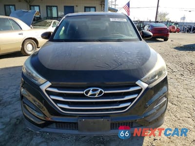 Piąte zdjęcie samochodu w środku: 2017 HYUNDAI TUCSON SE VIN:KM8J23A42HU440917 - miniatura