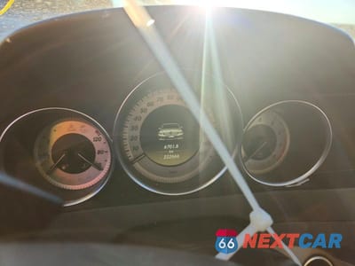 Zdjęcie 9 z 12 samochodu: 2012 MERCEDES-BENZ C 250 VIN:WDDGJ4HB4CF925137 - miniatura