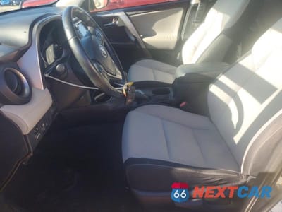 Zdjęcie 7 z 13 samochodu: 2016 TOYOTA RAV4 XLE VIN:JTMRFREV0GJ058807 - miniatura