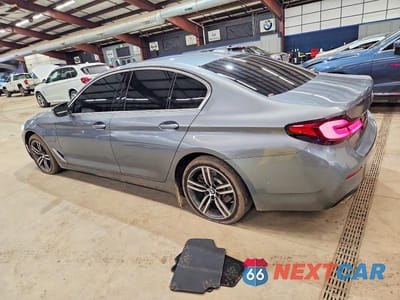 Drugie zdjęcie samochodu z przodu: 2021 BMW 530E VIN:WBA13AG00MCG44089 - miniatura