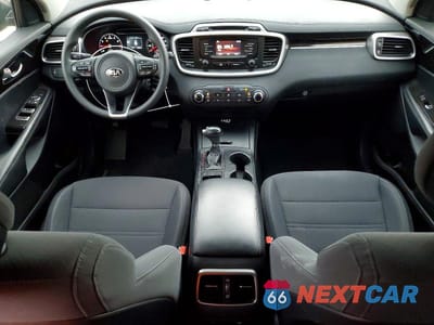 Zdjęcie 8 z 13 samochodu: 2016 KIA SORENTO LX VIN:5XYPG4A38GG033049 - miniatura