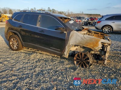 Czwarte zdjęcie samochodu z boku: 2019 JEEP CHEROKEE LATITUDE VIN:1C4PJLCX4KD128694 - miniatura