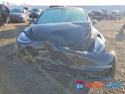 Piąte zdjęcie samochodu w środku: 2022 TESLA MODEL 3 VIN:5YJ3E1EA1NF102776 - miniatura