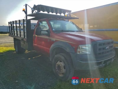 Czwarte zdjęcie samochodu z boku: 2005 FORD F450 SUPER DUTY VIN:1FDXF46Y45ED35690 - miniatura