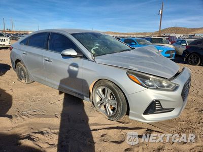 Czwarte zdjęcie samochodu z boku: 2018 HYUNDAI SONATA SPORT VIN:5NPE34AF3JH657905 - miniatura