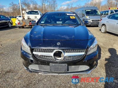 Piąte zdjęcie samochodu w środku: 2018 MERCEDES-BENZ CLA 250 4MATIC VIN:WDDSJ4GB1JN630575 - miniatura