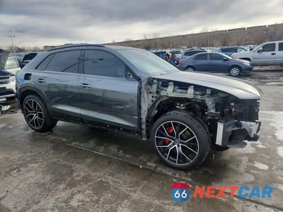 Czwarte zdjęcie samochodu z boku: 2021 AUDI Q8 PREMIUM PLUS S-LINE VIN:WA1EVAF14MD006020 - miniatura