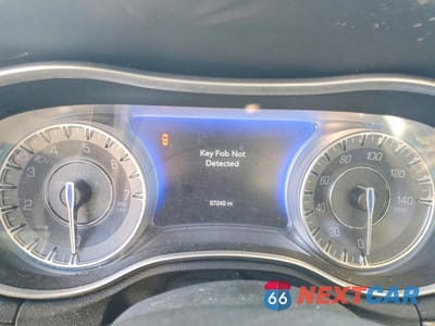 Zdjęcie 9 z 11 samochodu: 2022 CHRYSLER 300 TOURING VIN:2C3CCAAG4NH205480 - miniatura