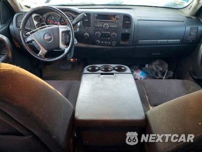 Zdjęcie 8 z 11 samochodu: 2012 GMC SIERRA K1500 SLE VIN:1GTR2VE73CZ102185 - miniatura