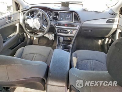 Zdjęcie 8 z 13 samochodu: 2019 HYUNDAI SONATA SE VIN:5NPE24AF6KH796382 - miniatura