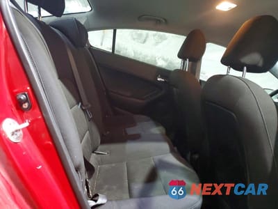 Zdjęcie 10 z 12 samochodu: 2016 KIA FORTE LX VIN:KNAFK4A61G5609218 - miniatura