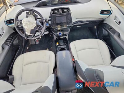 Zdjęcie 8 z 12 samochodu: 2019 TOYOTA PRIUS XLE AWD-E VIN:JTDL9RFU9K3012683 - miniatura