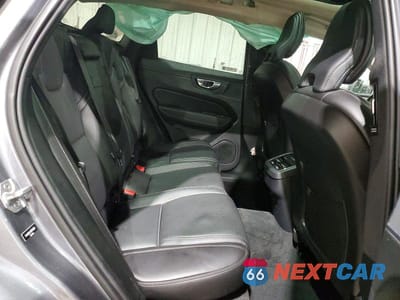Zdjęcie 11 z 12 samochodu: 2021 VOLVO XC60 T5 INSCRIPTION VIN:YV4102RL1M1741364 - miniatura