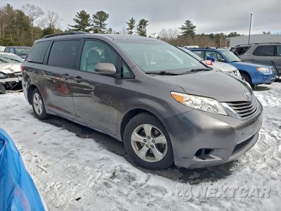 Czwarte zdjęcie samochodu z boku: 2015 TOYOTA SIENNA LE VIN:5TDKK3DC7FS562931 - miniatura
